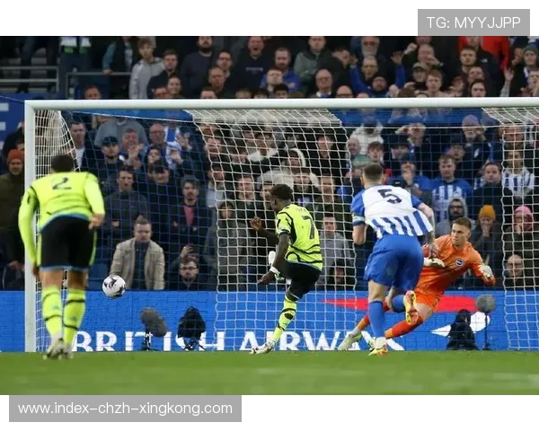 阿森纳萨卡高速推进将球送进球门完成经典时刻