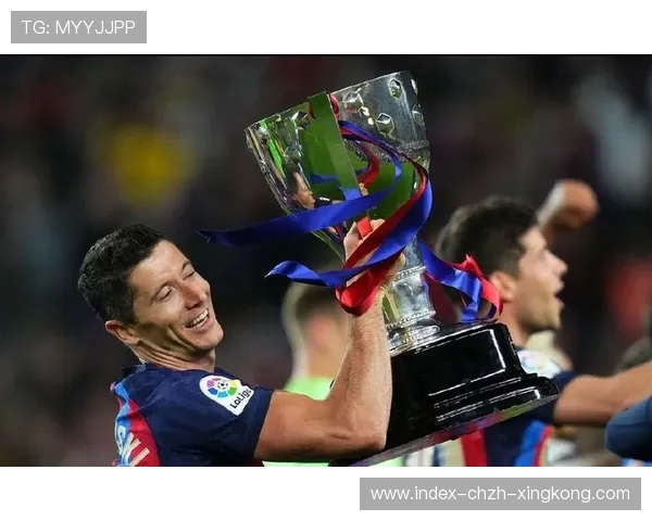 西甲巴萨中路突破频繁,对手防线吃紧——揭秘现代控球艺术